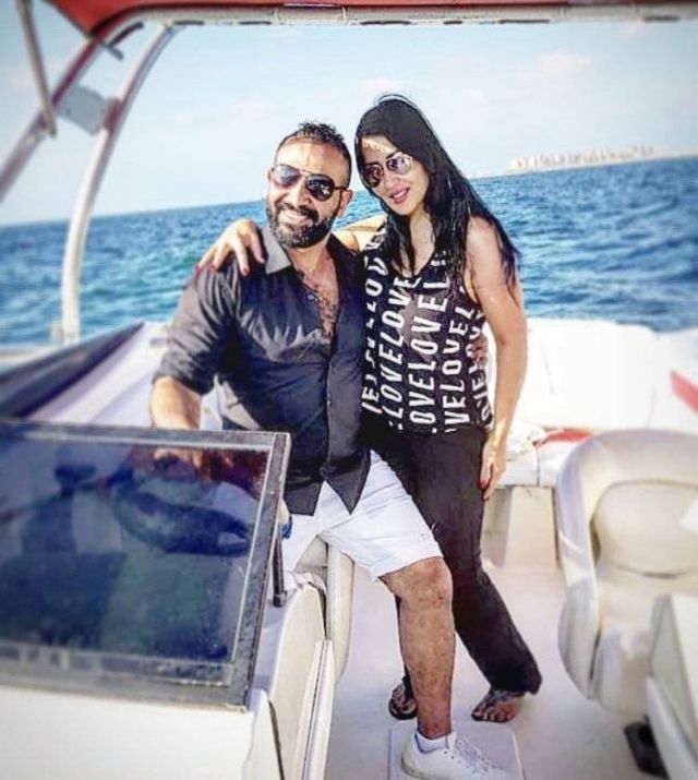 مفاجأة جديدة في قضية حبس سمية الخشاب.. هذا ما فعله أحمد سعد!