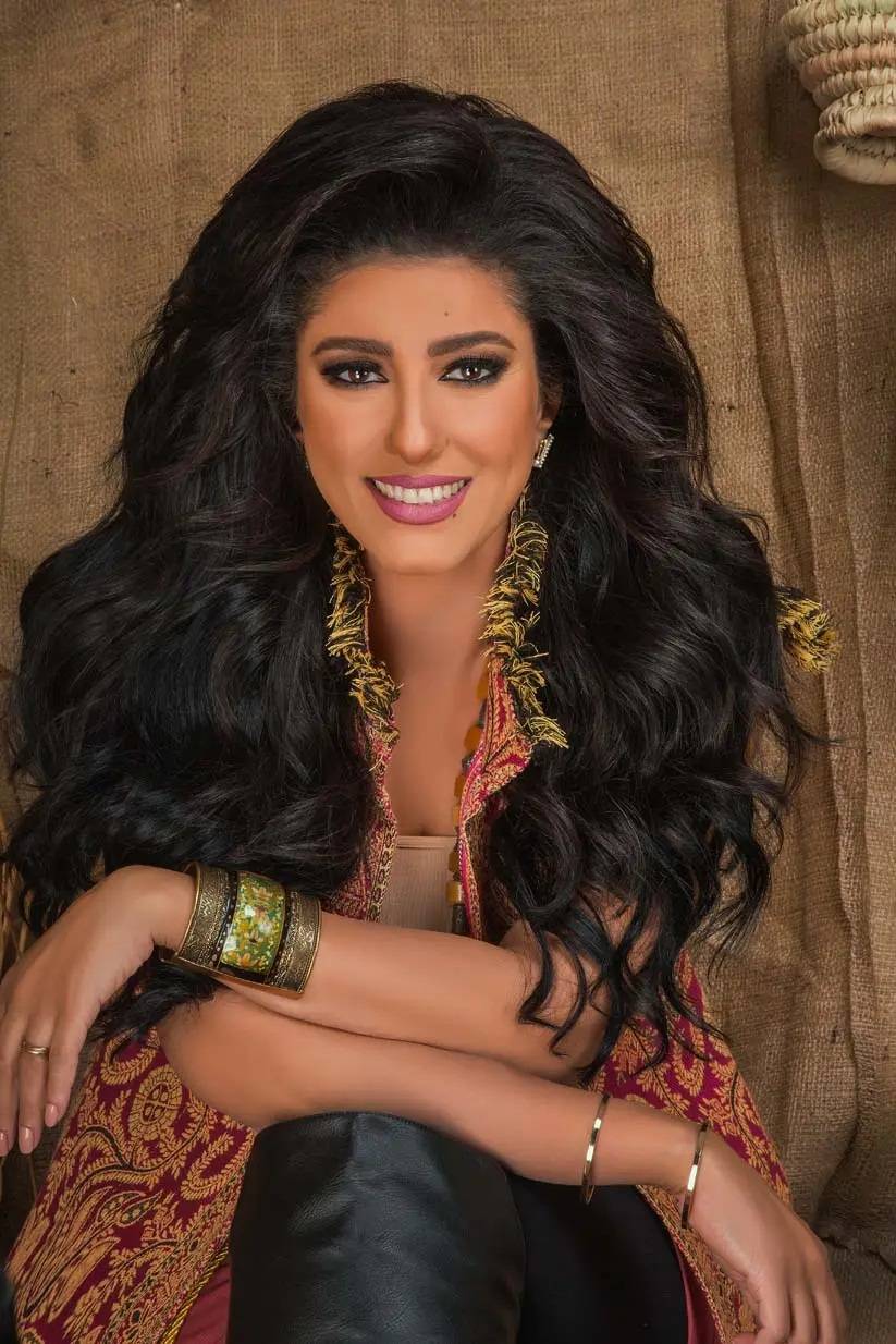 بعد شهرين من ولادتها.. الظهور الأول لابنة حنان مطاوع