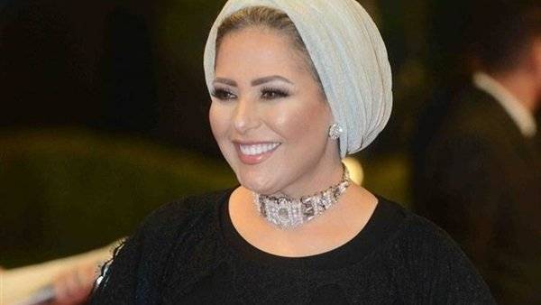 بالفيديو - صابرين تفاجئ الجميع بخلع الحجاب.. وتعلق: 