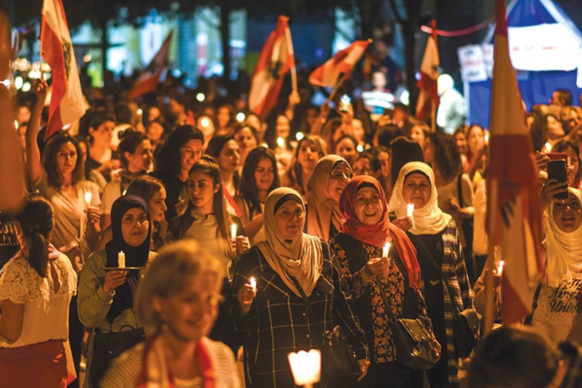 ثورة لبنان:
مسيرة نسائية تناهض التمييز
