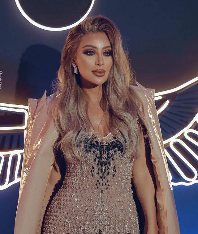 بالصورة –ماذا حدث لوجه مايا دياب وأثار فضول الجميع؟ شاهدوها