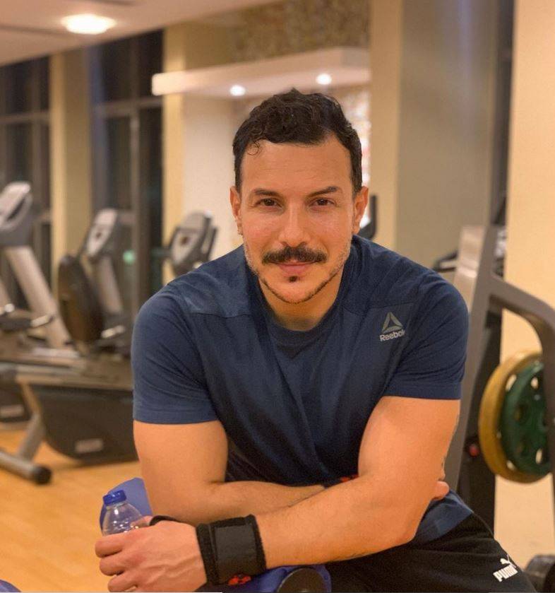 بالصور – ابن باسل خياط يشعل المواقع بوسامته... شاهدوا كيف أصبح