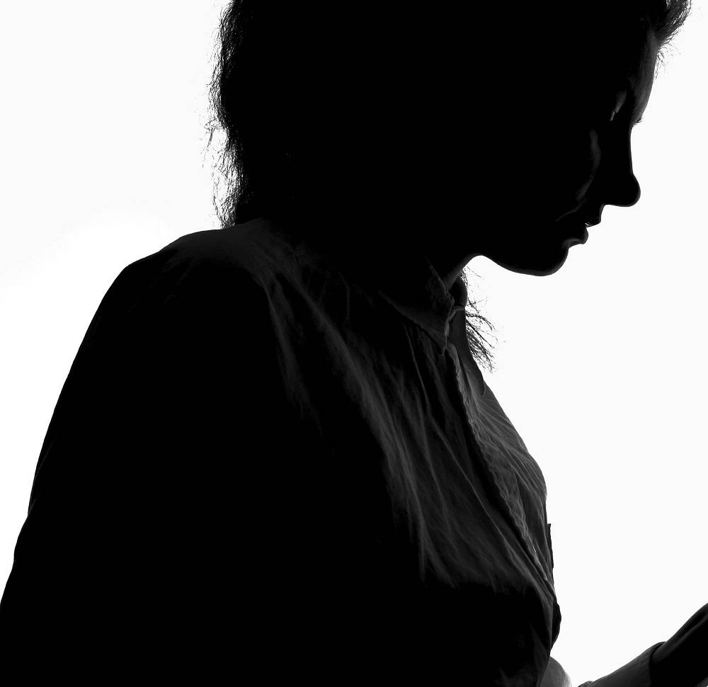 بالفيديو – مقدمة برنامج خليجية تتهم بالقسوة على مريض... شاهدوا كيف بكى وما حدث