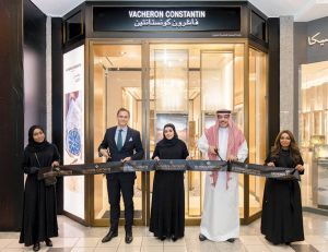 تفتتح بوتيكها في الرياض الأول عالمياً
في تطبيق مفهوم التسوّق الجديد
Vacheron Constantin