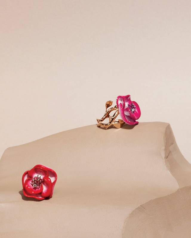 Rose Dior Pop
خواتم تحتفل بالوردة وألوانها الصارخة