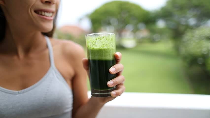 تعرفوا على مشروب السبانخ الفعال لحرق الدهون