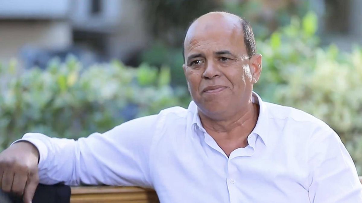 حبس نجم كرة شهير بتهمة خيانة الأمانة