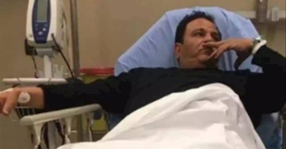 بعد مغادرته العناية المركزة.. محمد فؤاد يكشف تطورات حالته الصحية