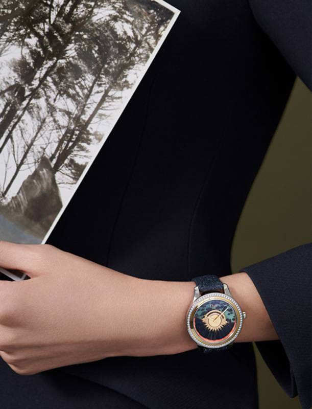 الوقت في ساعة راقية
 Dior Timepieces