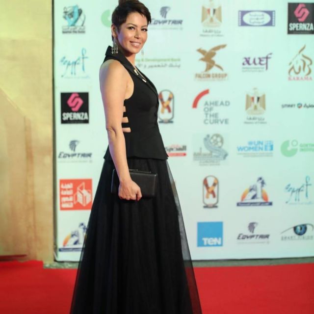 بعد الهجوم عليها بسبب منشوراتها.. لقاء الخميسي ترد بطريقة حاسمة