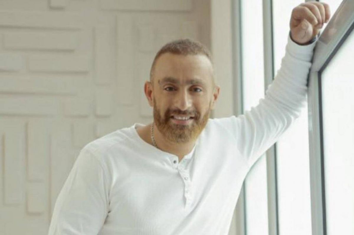 بعد ظهورها لأول مرة بدون حجاب.. هذا ما فعله أحمد السقا مع صابرين