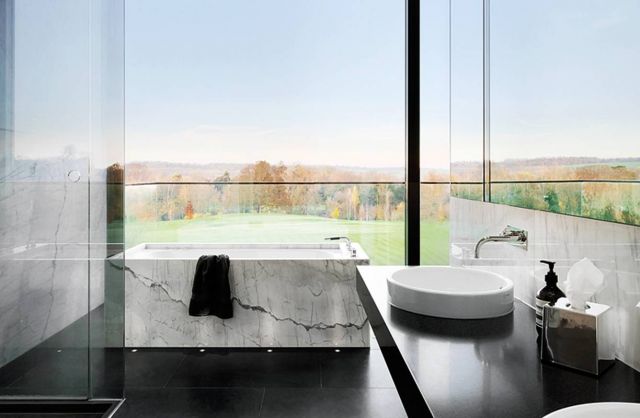 حمّام غرفة النوم الرئيسة