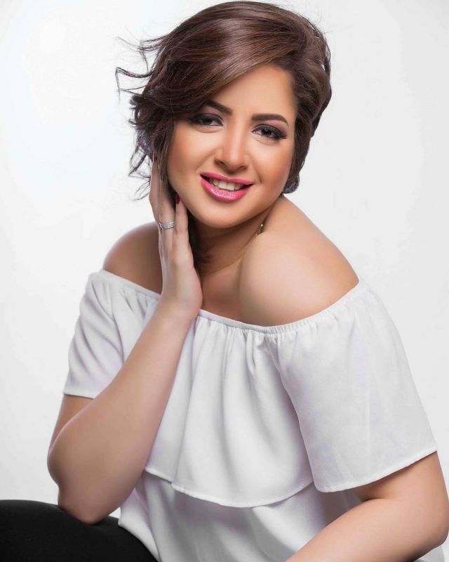 بعد الأفلام الخادشة.. منى فاروق في المستشفى وتطلب الدعاء