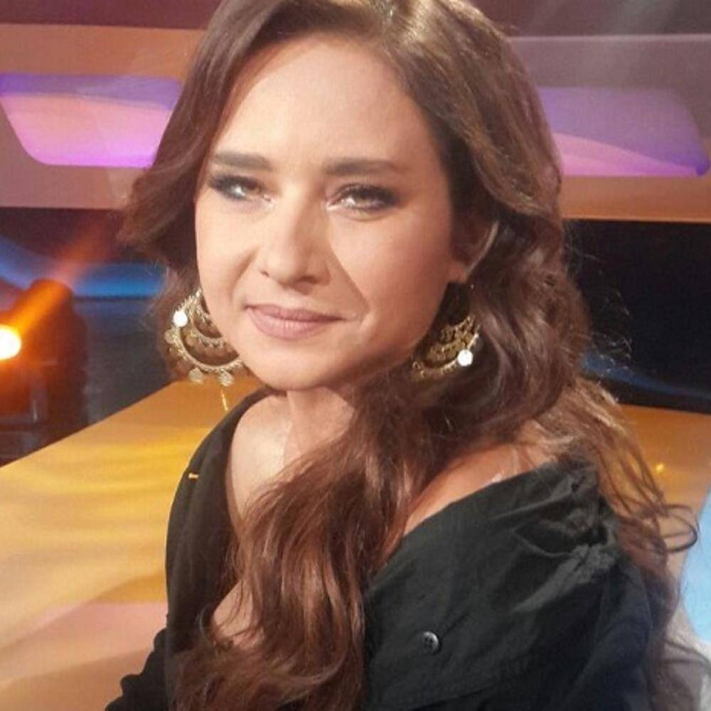 بالصور - هكذا بدت نيللي كريم في أول ظهور بعد إزالة الورم من وجهها