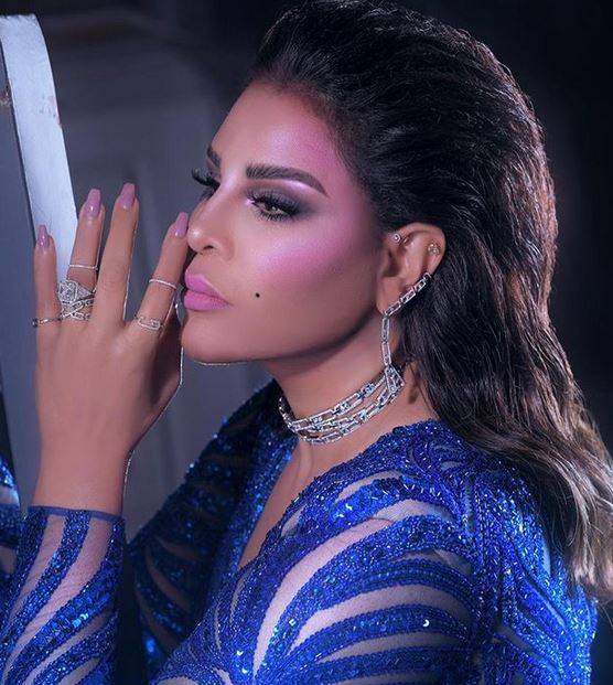 هجوم ناري من إعلامية خليجية على أحلام وشيرين عبد الوهاب.. 
