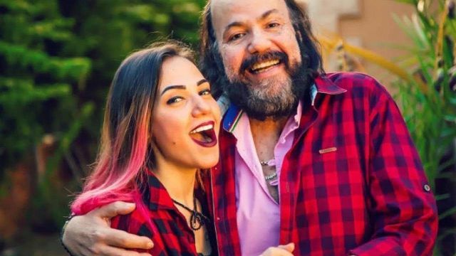 متابعة تهاجم إيمي طلعت زكريا.. وهي ترد: 