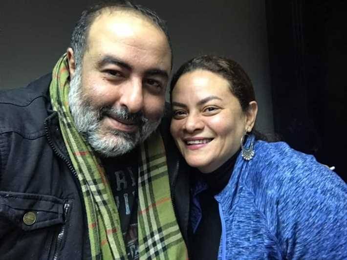 بالصورة - انتهاء الخلافات بين سامح عبدالعزيز وكاملة أبو ذكري