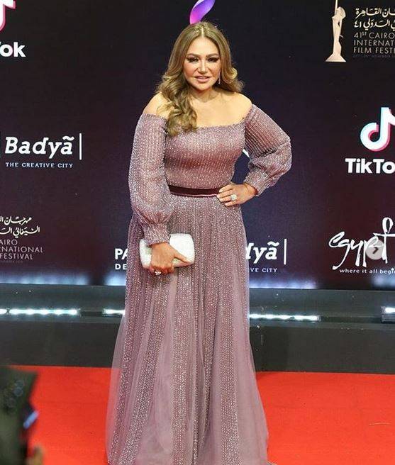 بالفيديو – تعرفوا إلى شقيقة ليلى علوي الصغرى... من الأجمل؟