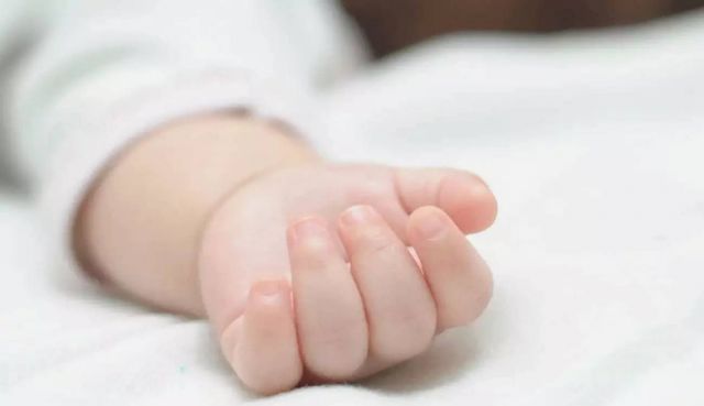 تجردت من مشاعر الأمومة.. قتلت طفليها لتحصل على الطلاق