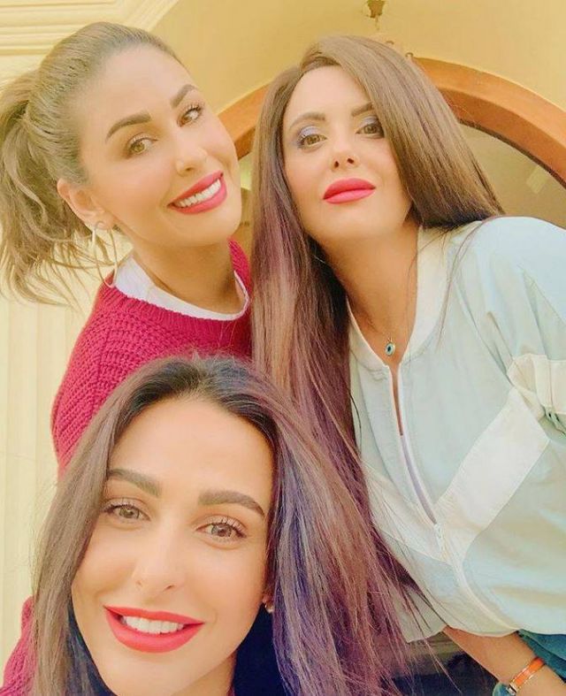 بالصورة – تعرفوا إلى شقيق مي سليم وميس حمدان... هل يشبههما؟