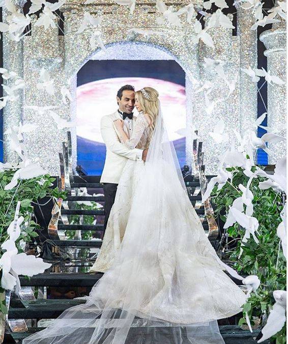 بالفيديو – للمرة الأولى هنا الزاهد تكشف مشاكل حدثت في حفل زفافها... لماذا قال أحمد فهمي 