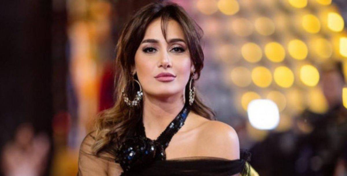 بالصور - حلا شيحة تشعل 