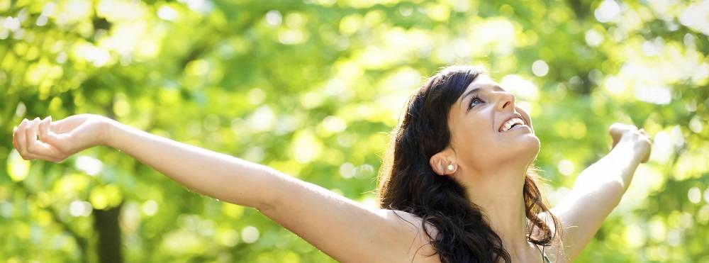 هذه أسهل طريقة لتبييض بشرة الإبطين في دقيقة واحدة