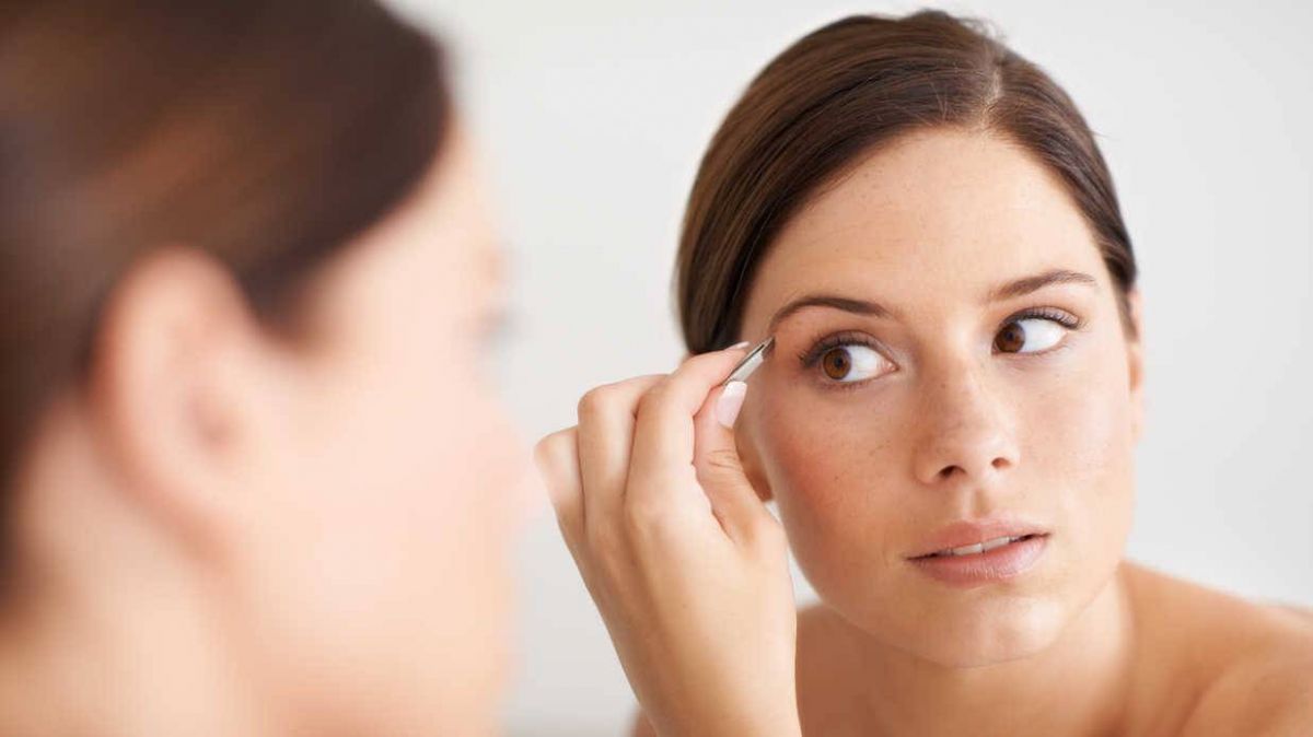 هل تعانين من مشكلة الحواجب الخفيفة؟ إليك الحل من دون تاتو