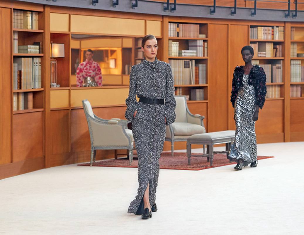 أناقة فضٌية
SILVER ELEGANCE