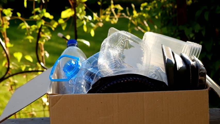 هل تعرفون كم يبلغ عدد جزيئات البلاستيك التي تبتلعونها سنوياً؟ الرقم مخيف