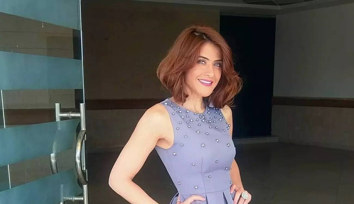 بالفيديو - هيدي كرم تقدم نصائح طبية للقضاء على نمش الوجه