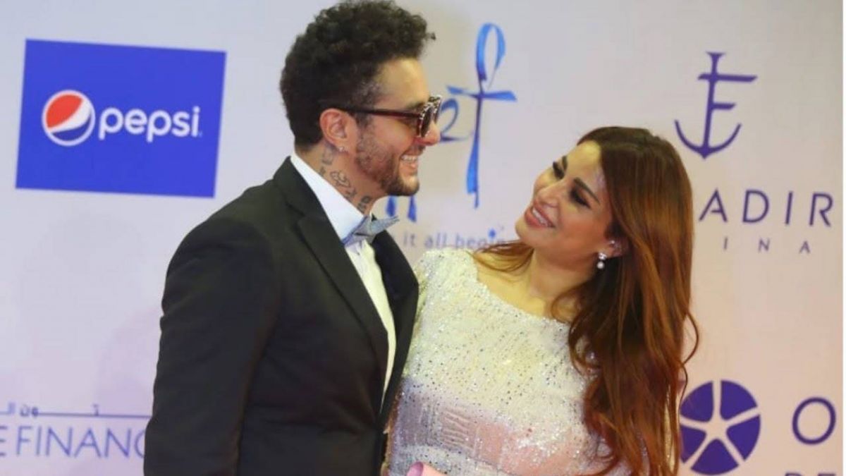 بالفيديو - بالفسيخ والليمون والبصل الأخضر.. أحمد الفيشاوي يحتفل بالعام الجديد