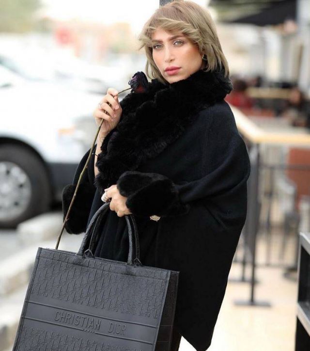 بالفيديو – الدكتورة خلود تتعرض لحادث سير مروع... ورد فعلها صادم