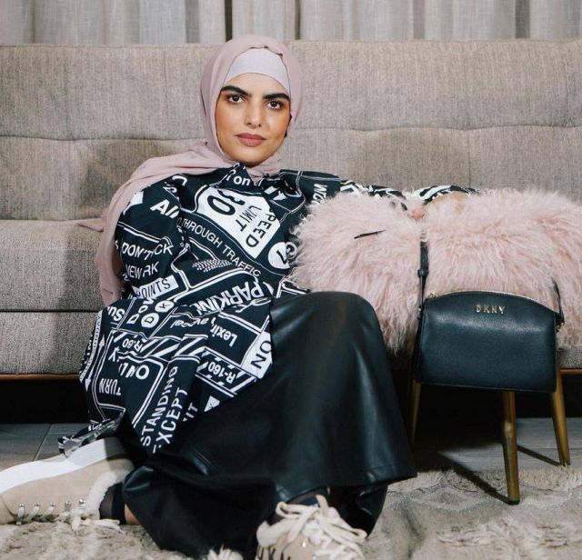 بالفيديو – للمرة الأولى سارة الودعاني تظهر برفقة زوجها... شاهدوهما