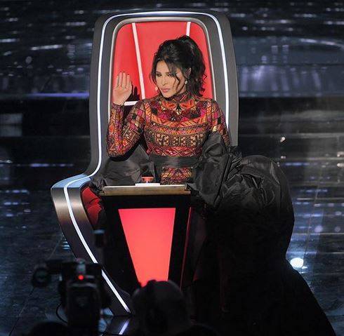 بالفيديو - أحلام تخضع لتجميل بسيط يغير ملامحها.. شاهدوا كيف اصبحت