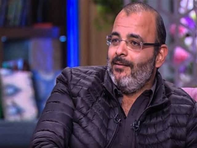 في وصلة من الشتائم والردود عليها.. متابعة تتهم أيمن بهجت قمر بالكذب والأخير يرد