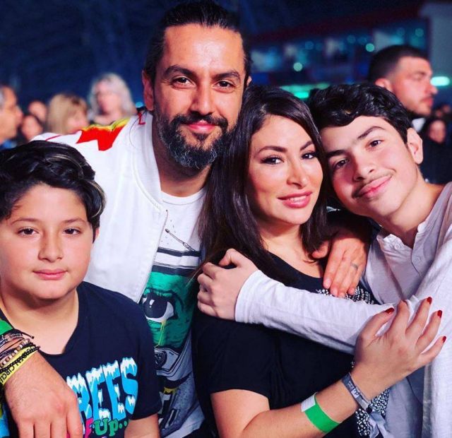 ديمة بياعة وزوجها وولداها