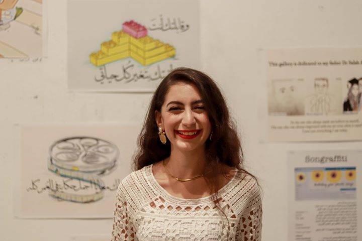 بالصور - تعرفوا إلى أول رسامة كوميكس تمزج بين الغناء والرسم