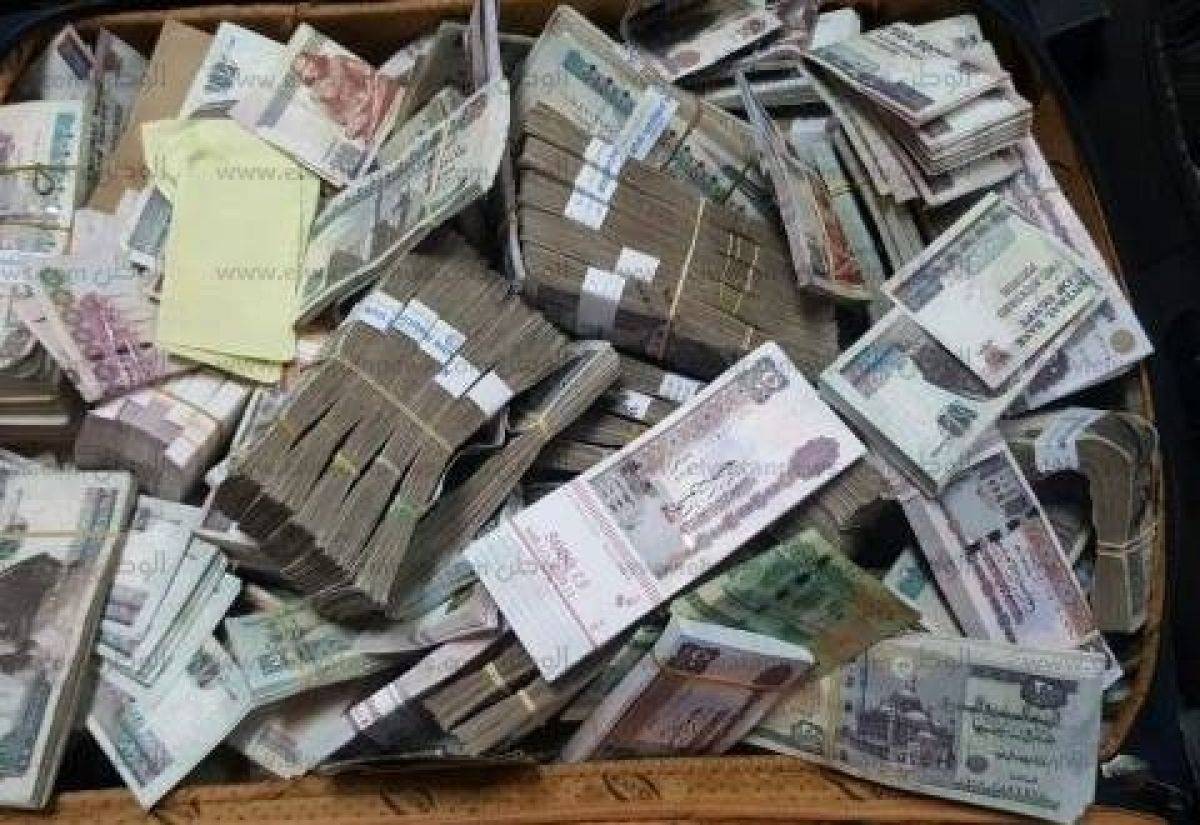 سرقت زوجها وادعت أن اللصوص نهبوا المنزل