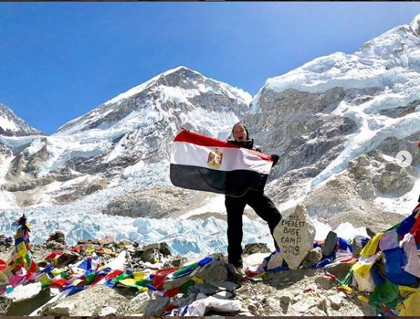 بالصور - فريدة الشرقاوي أصغر متسلقة مصرية فوق أعلى جبال العالم
