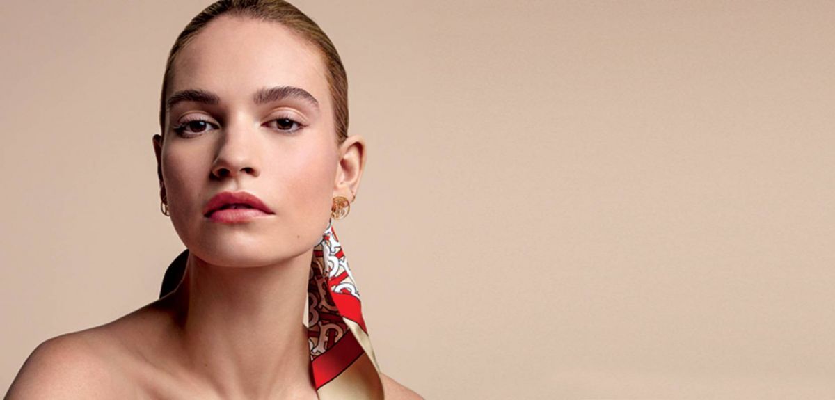 BURBERRY MATTE GLOW
سحنة مشرقة بلا شوائب