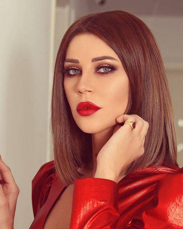 بالصورة – إبنة كارلا حداد وطوني أبو جودة تبهر الجميع بجمالها... من تشبه أكثر؟