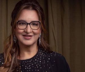 إعلامية خليجية في أقسى حكم على عزيزة جلال: "ليتها لم تعد"