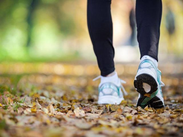 سرعة المشي تكشف هذه الأسرار عن صحتكم... إليكم التفاصيل