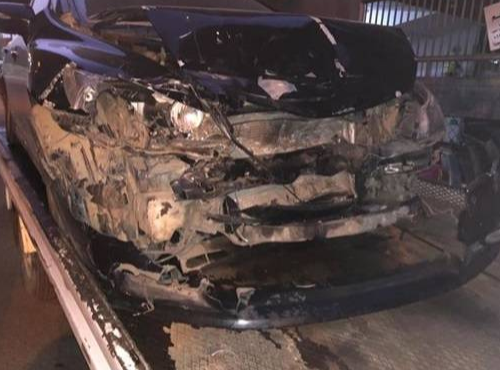ممثل شاب يتعرض لحادث سير ووالدته تكشف حالته الصحية