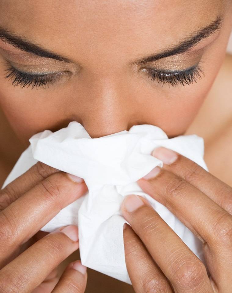 للأشخاص الذين يعانون من نزيف الأنف المتكرر... هذه الطريقة السريعة لوقفه