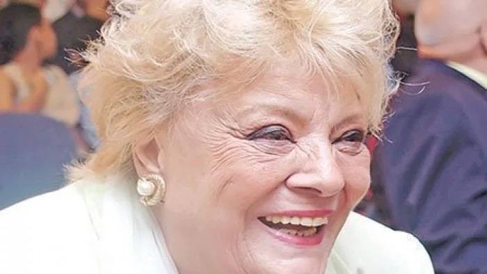 للمرة الثانية خلال أسبوع.. نقل الفنانة نادية لطفي للرعاية المركزة