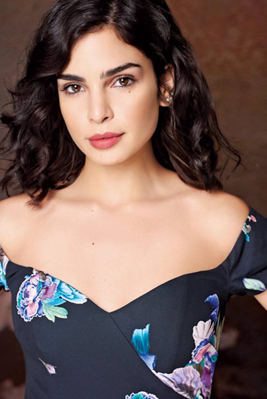 تعلّّمي تطبيق مكياج
ريتا حايك