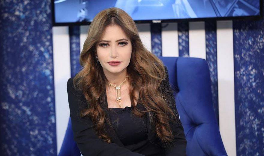 بالفيديو – مي العيدان تتنمر على دانة الطويرش من خلال جنسية والدتها