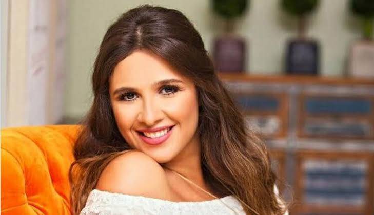 ياسمين عبد العزيز تثير الجدل بكلامها عن 